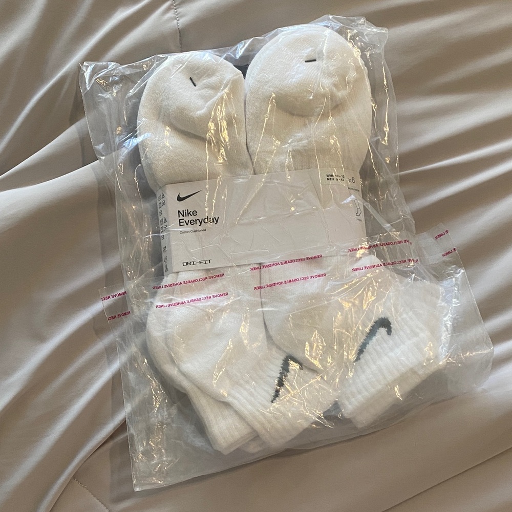 Nike Everyday White Athletic Socks